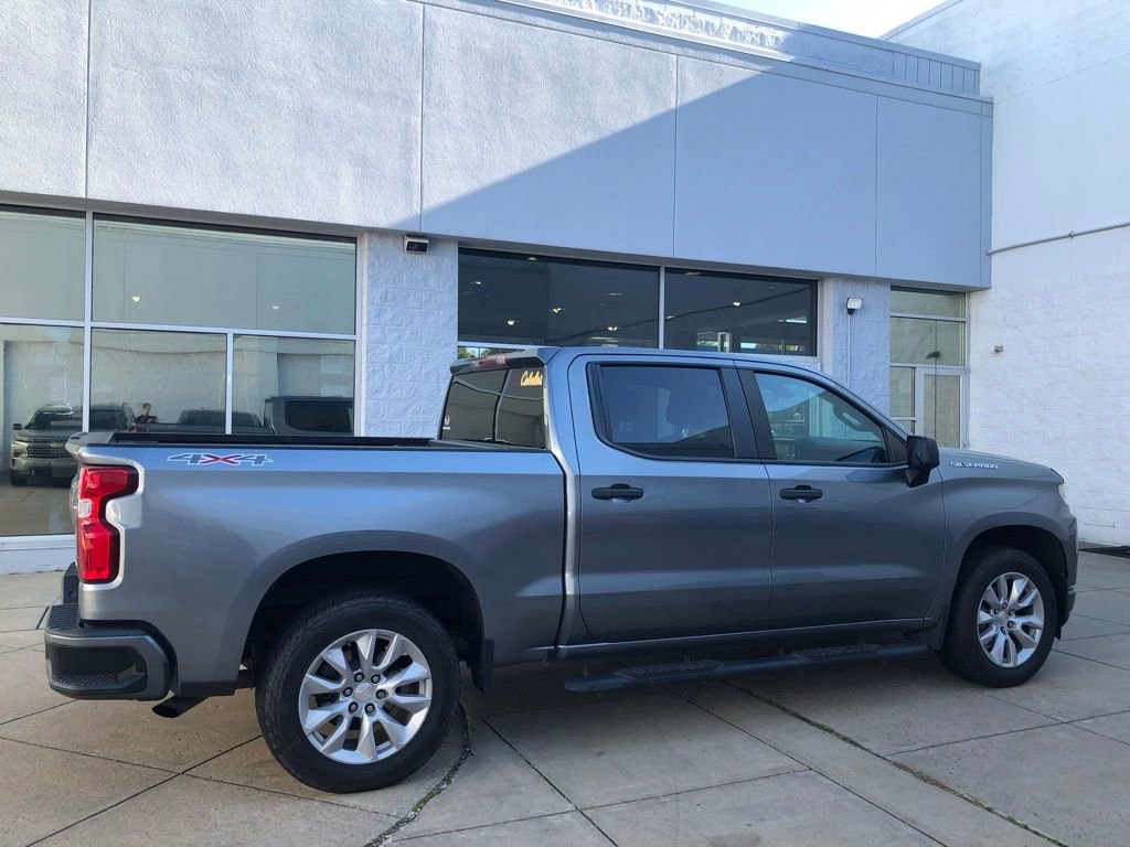 2021 Chevrolet Silverado 1500 Custom photo 2
