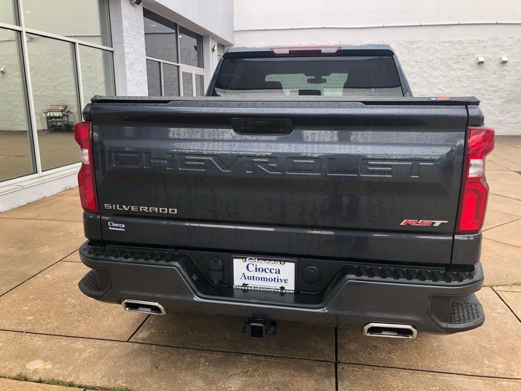 2022 Chevrolet Silverado 1500 RST photo 2
