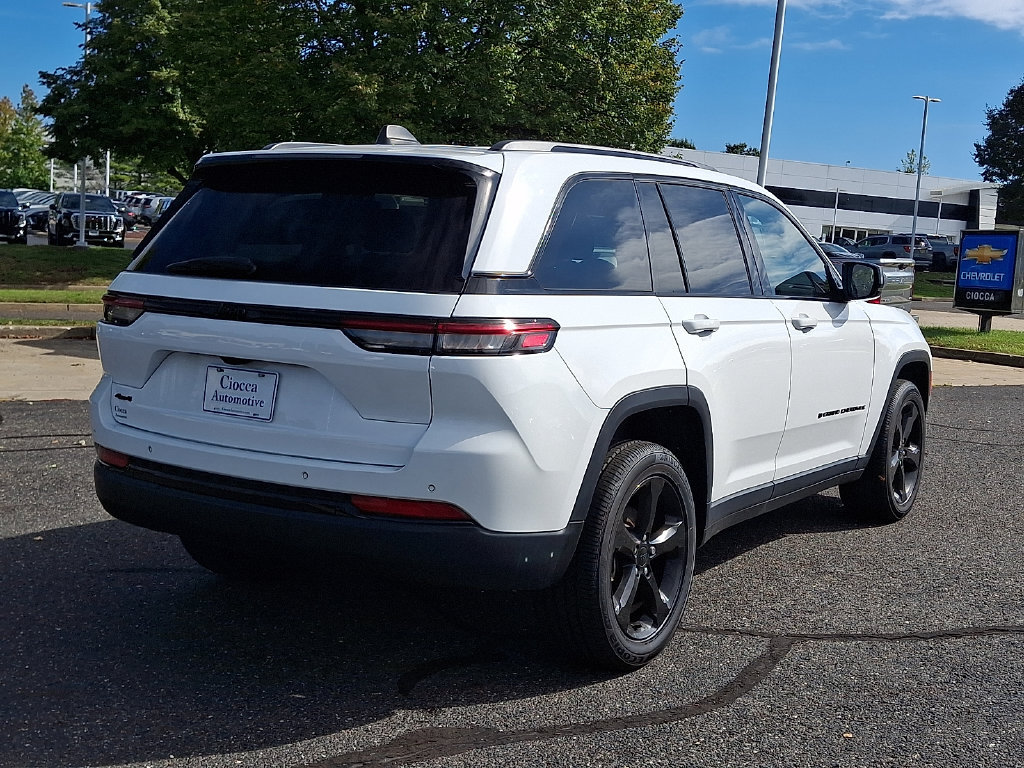 2023 Jeep Grand Cherokee Altitude - Photo 9