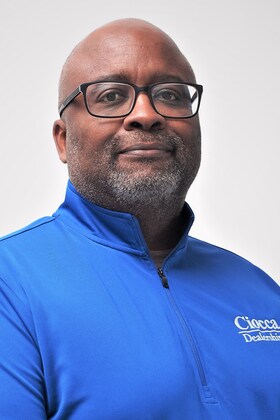 Staff member JOSEPH THOMPSON from ID_512d690c4778