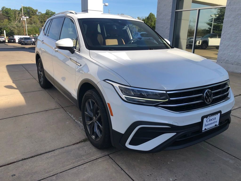 2022 Volkswagen Tiguan SE photo 3