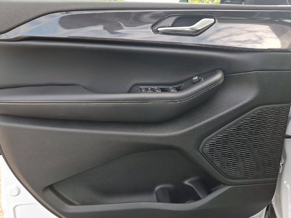 2023 Jeep Grand Cherokee Altitude - Photo 16