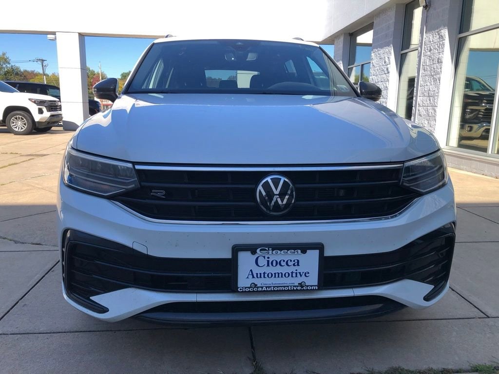 Used 2023 Volkswagen Tiguan SE R-Line Black