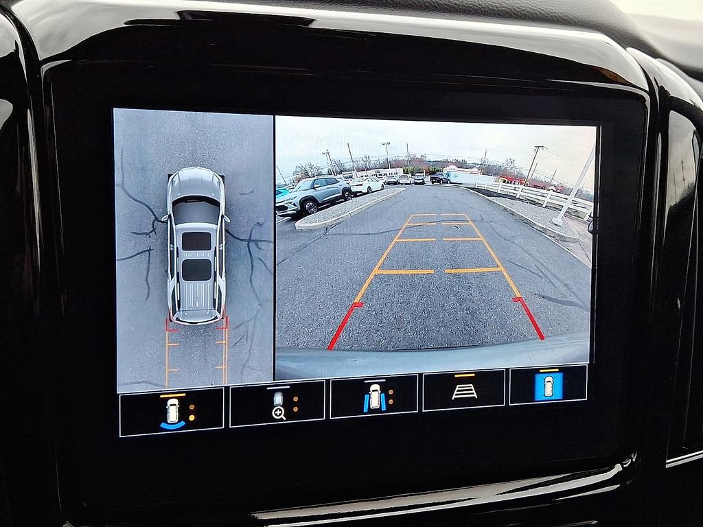 2023 Chevrolet Traverse RS photo 3