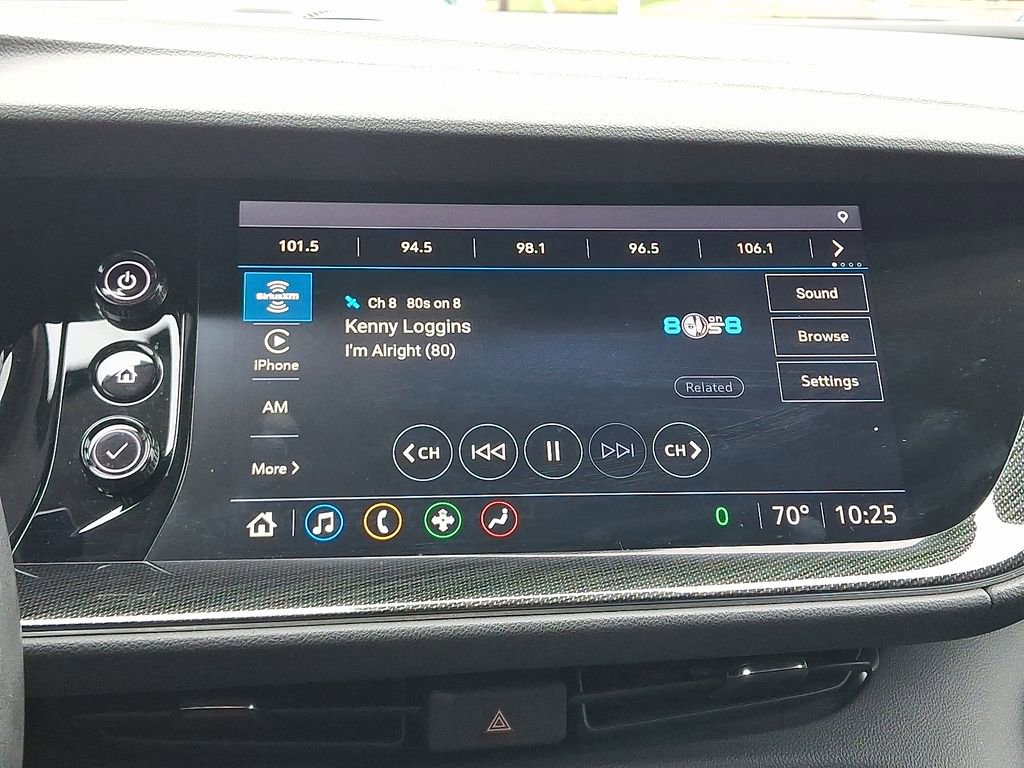 2021 Buick Envision Essence photo 3