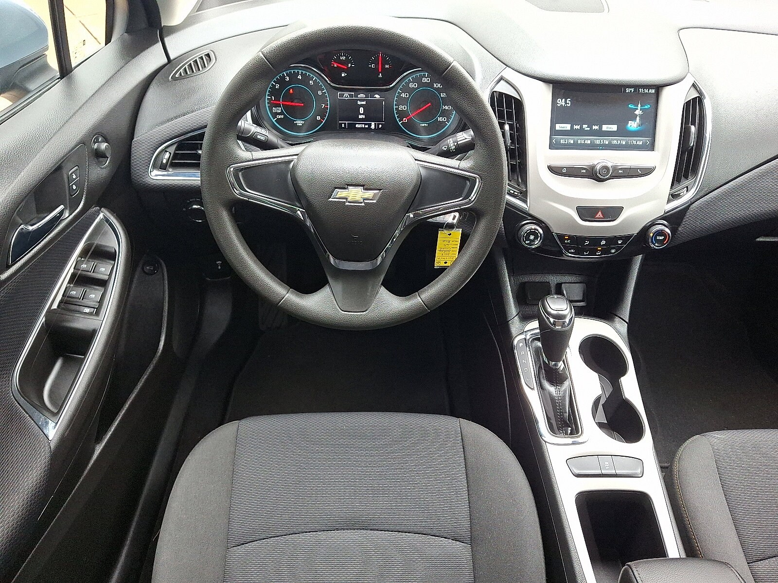 2018 Chevrolet Cruze LS photo 2