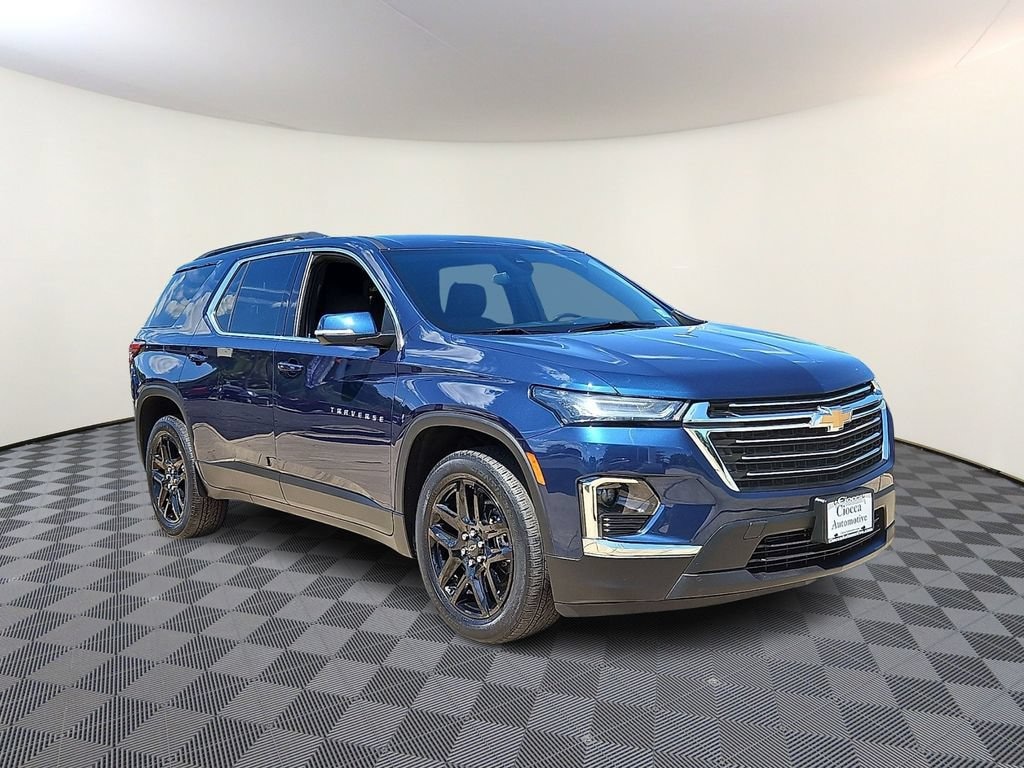 Used 2023 Chevrolet Traverse LT Cloth SUV