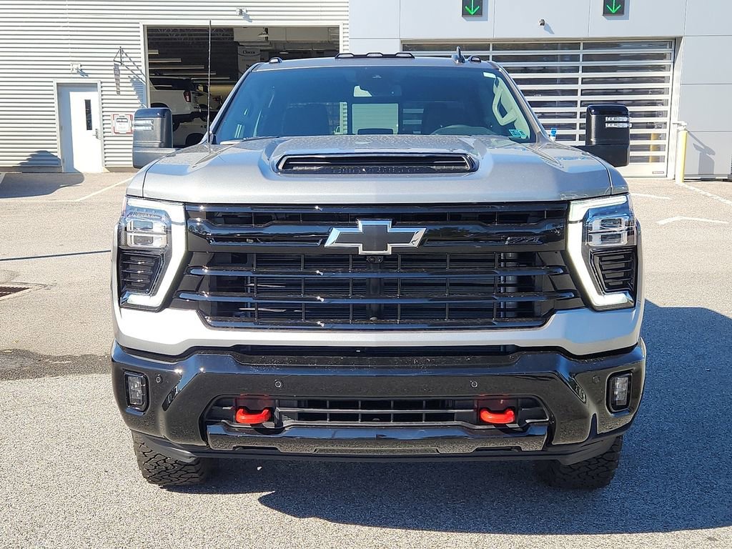 2026 Chevrolet Silverado 2500HD LT photo 2