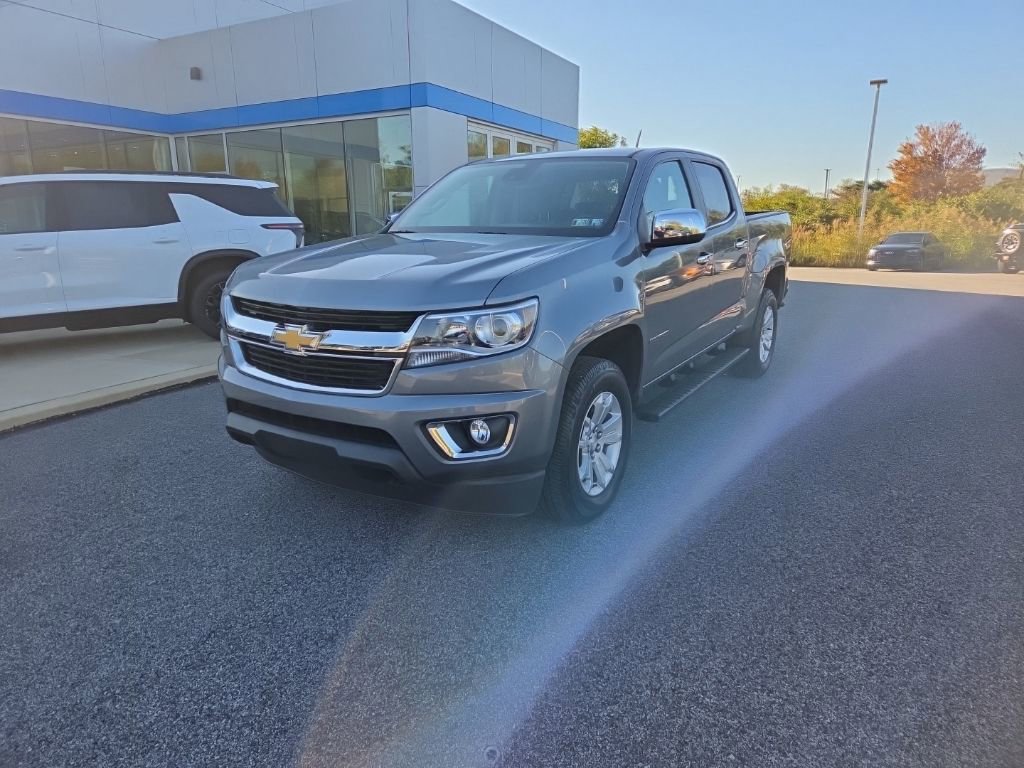 2019 Chevrolet Colorado LT photo 2