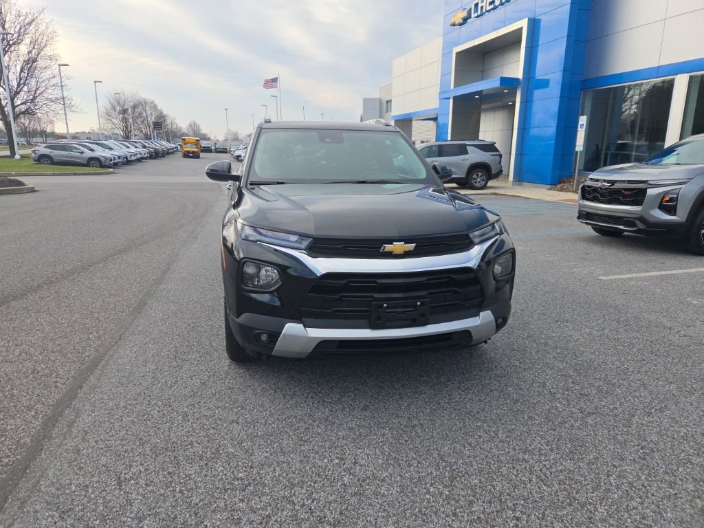2022 Chevrolet Trailblazer LT photo 2
