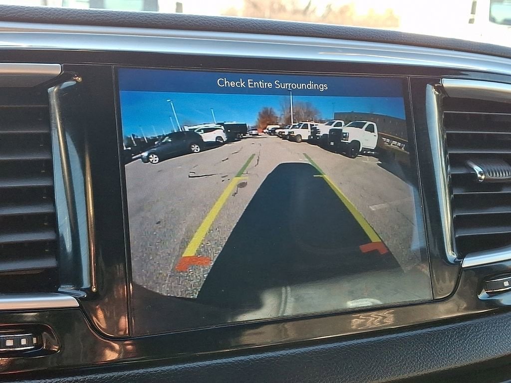 Used 2018 Chrysler Pacifica Touring L