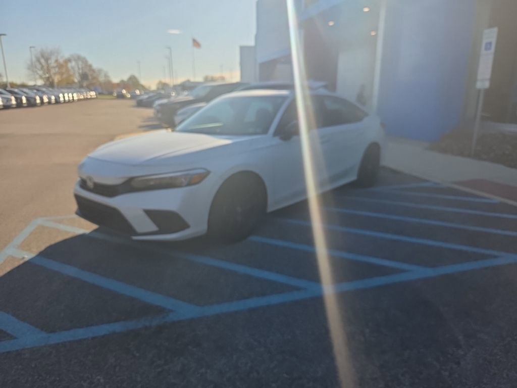 2022 Honda Civic Sport photo 3