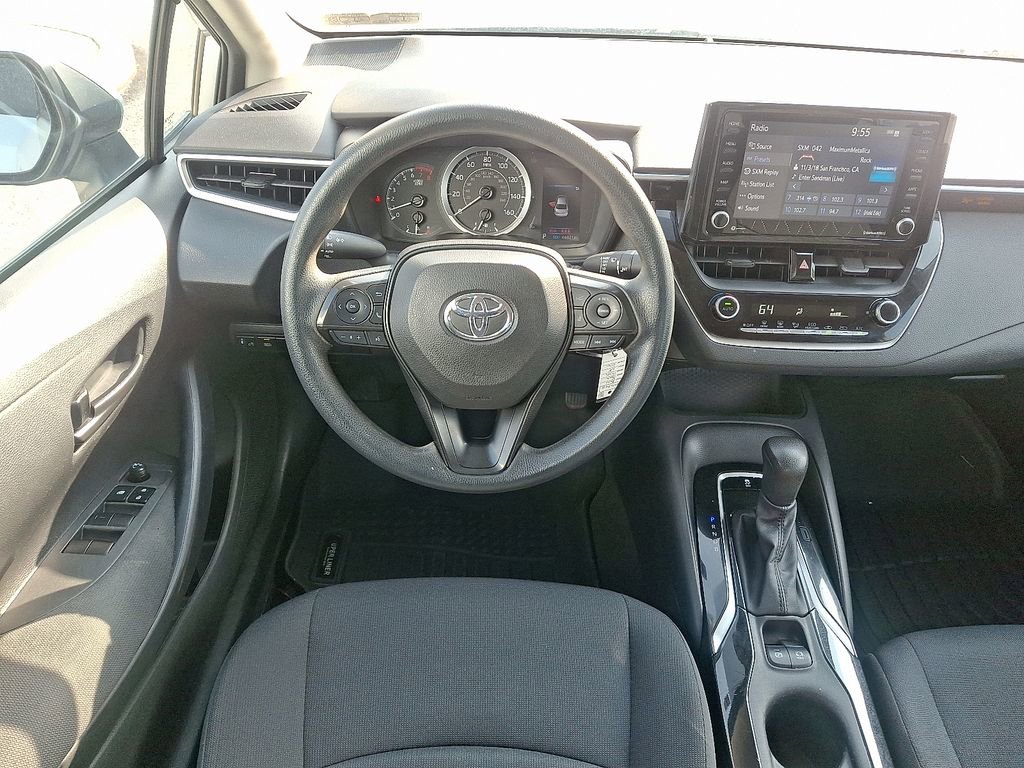 2022 Toyota Corolla LE photo 2