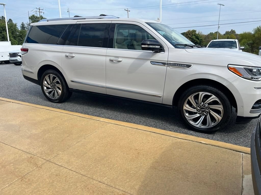 Used 2022 Lincoln Navigator Reserve L SUV
