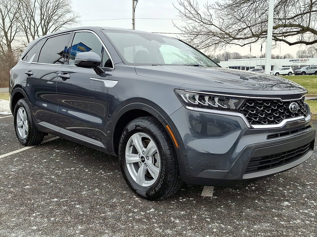 2021 Kia Sorento LX's photo