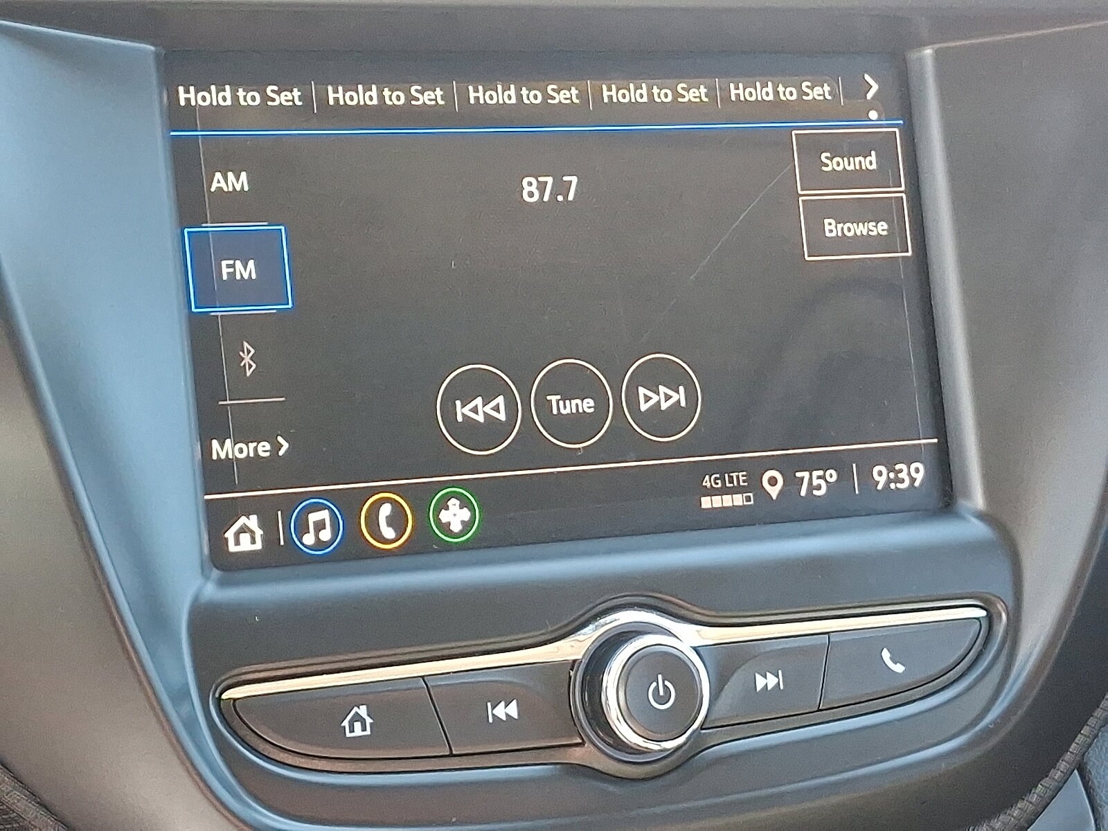 2021 Chevrolet Trailblazer LS photo 2