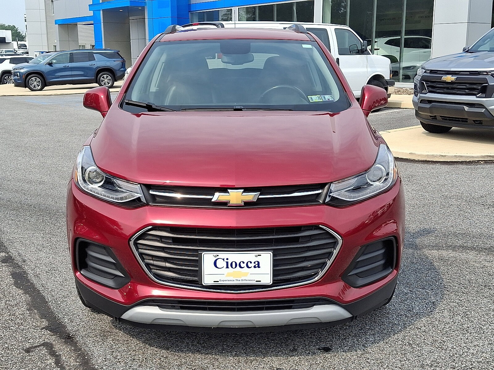 2019 Chevrolet Trax LT photo 2