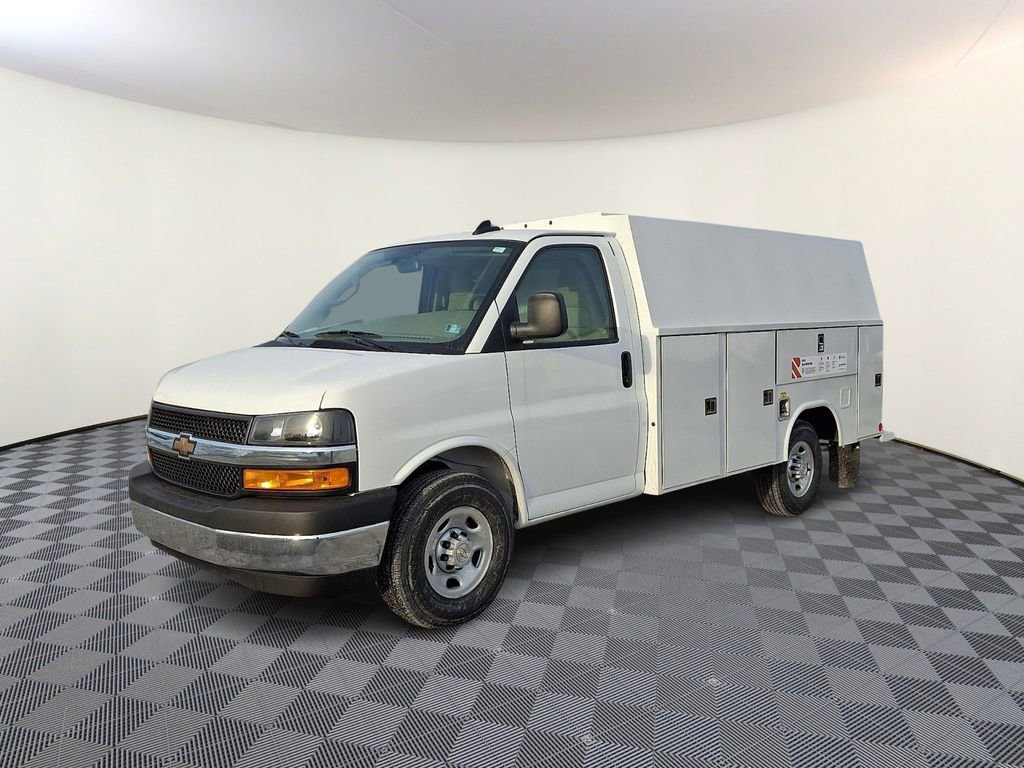 2026 Chevrolet Express 3500 139" WB's photo