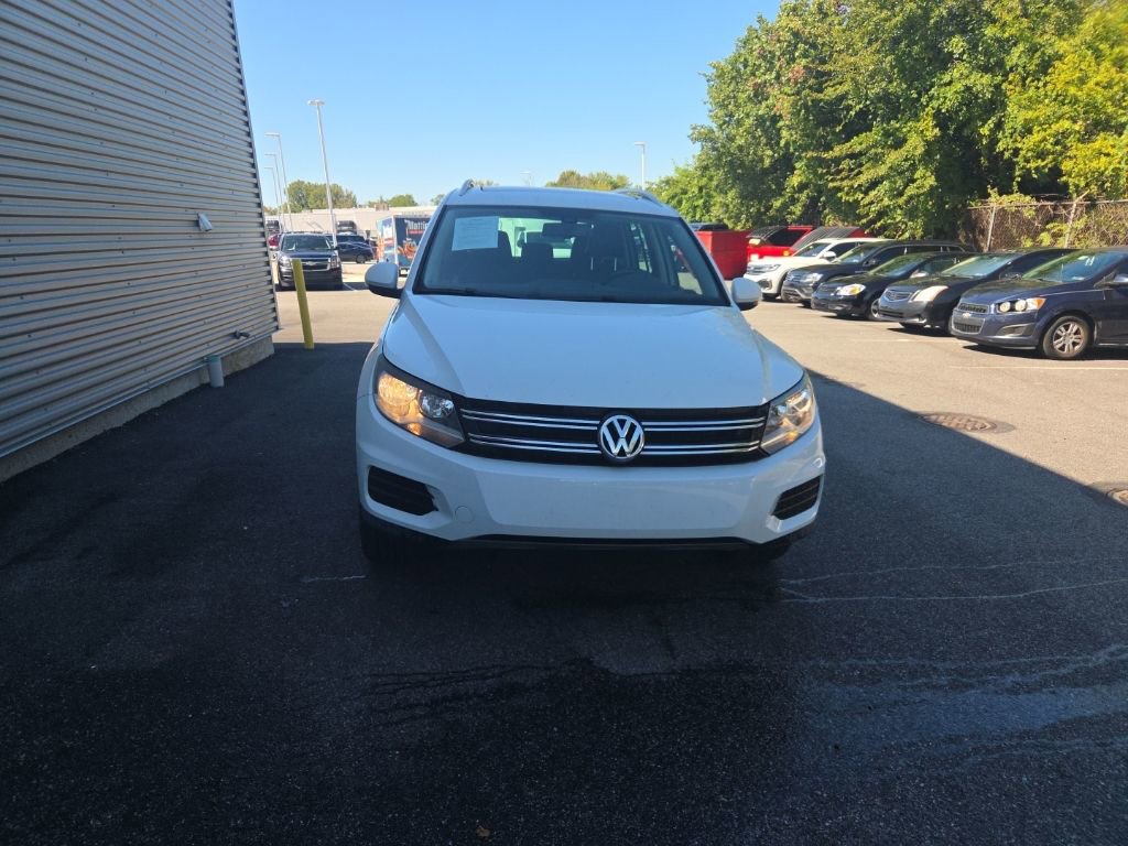2017 Volkswagen Tiguan Wolfsburg Edition photo 2
