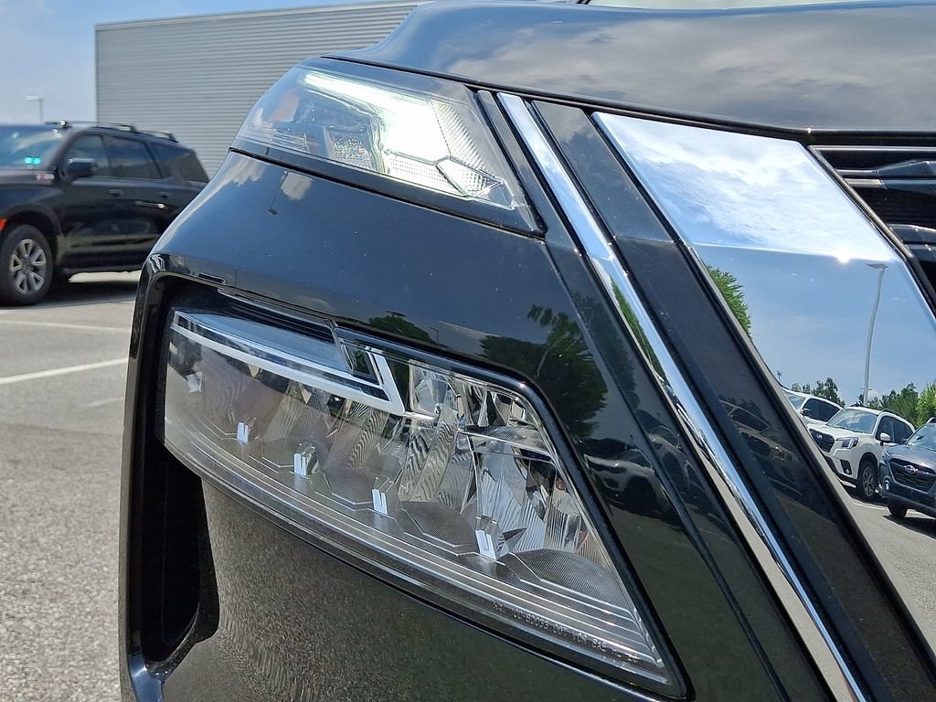 2023 Nissan Rogue SL - Photo 12