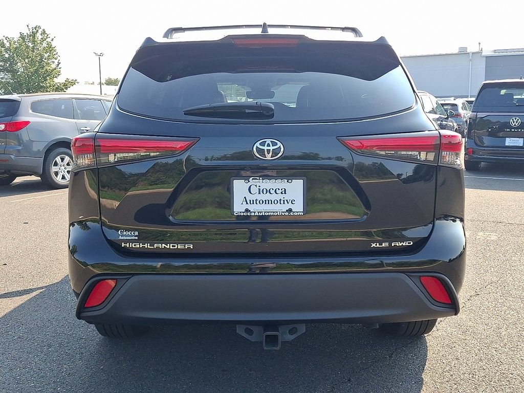 2022 Toyota Highlander XLE - Photo 8