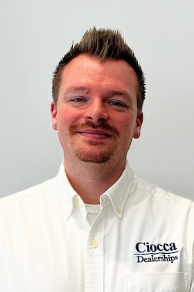 Staff member LENNY KIRKNER from ID_e899fdfc254b