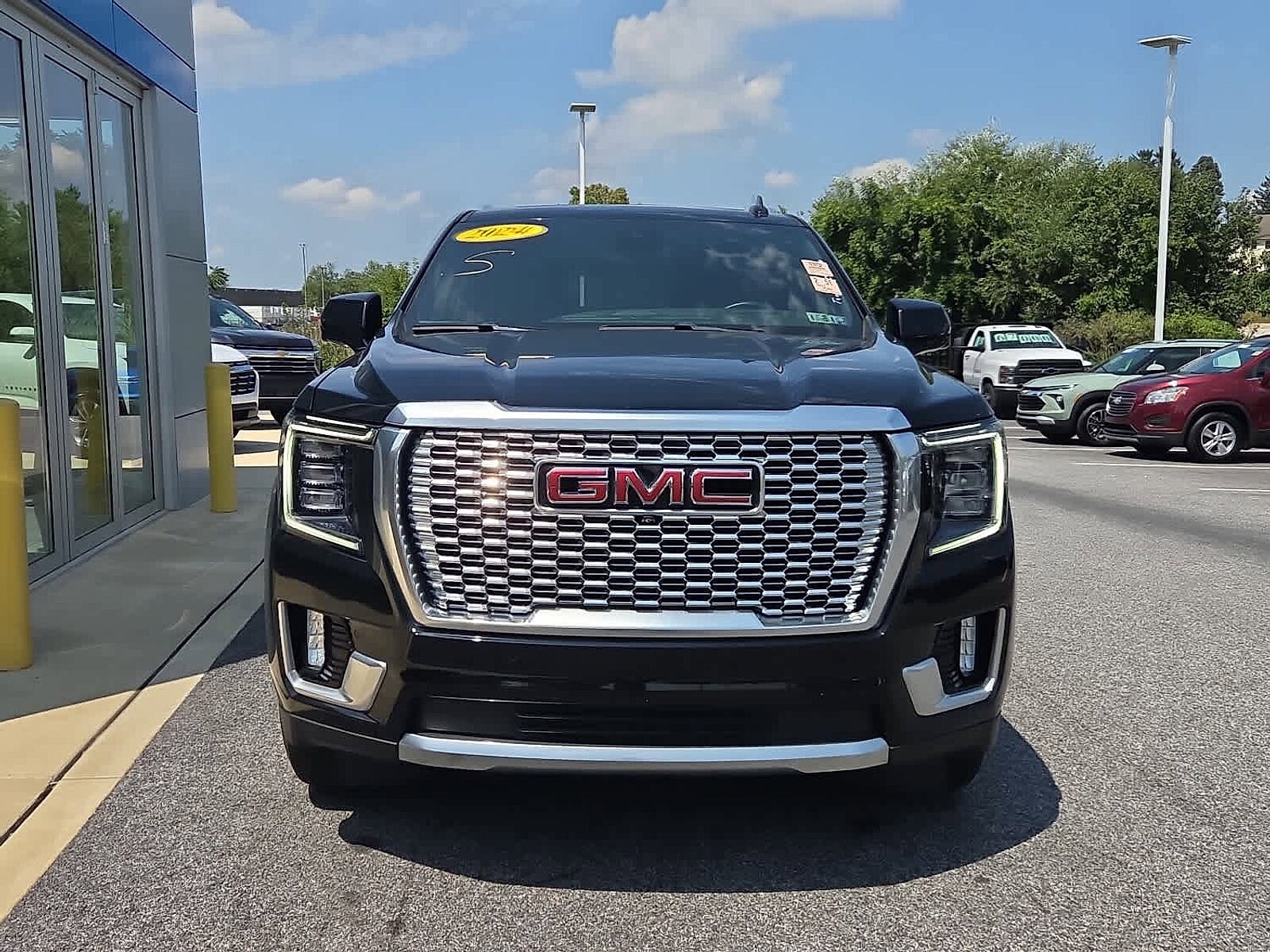 2024 Gmc Yukon XL Denali photo 2