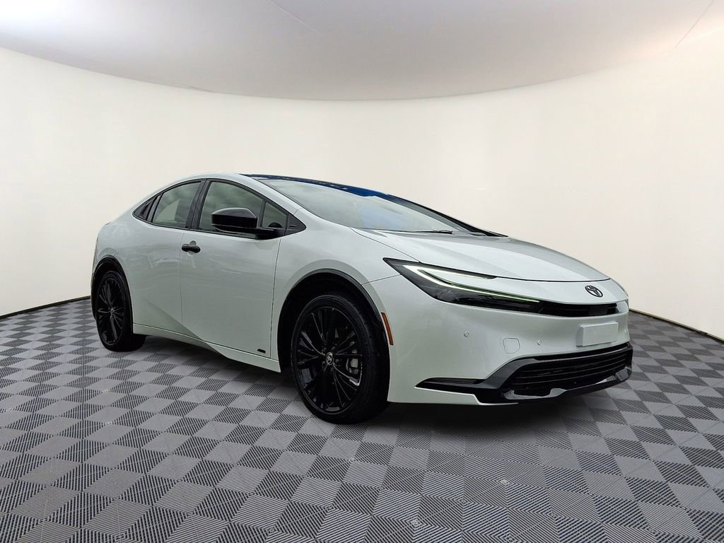 Used 2025 Toyota Prius LE