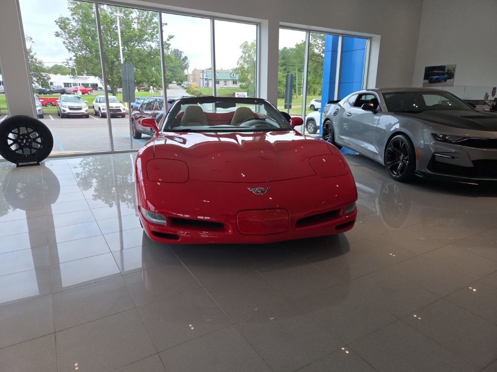 2003 Chevrolet Corvette Base photo 2