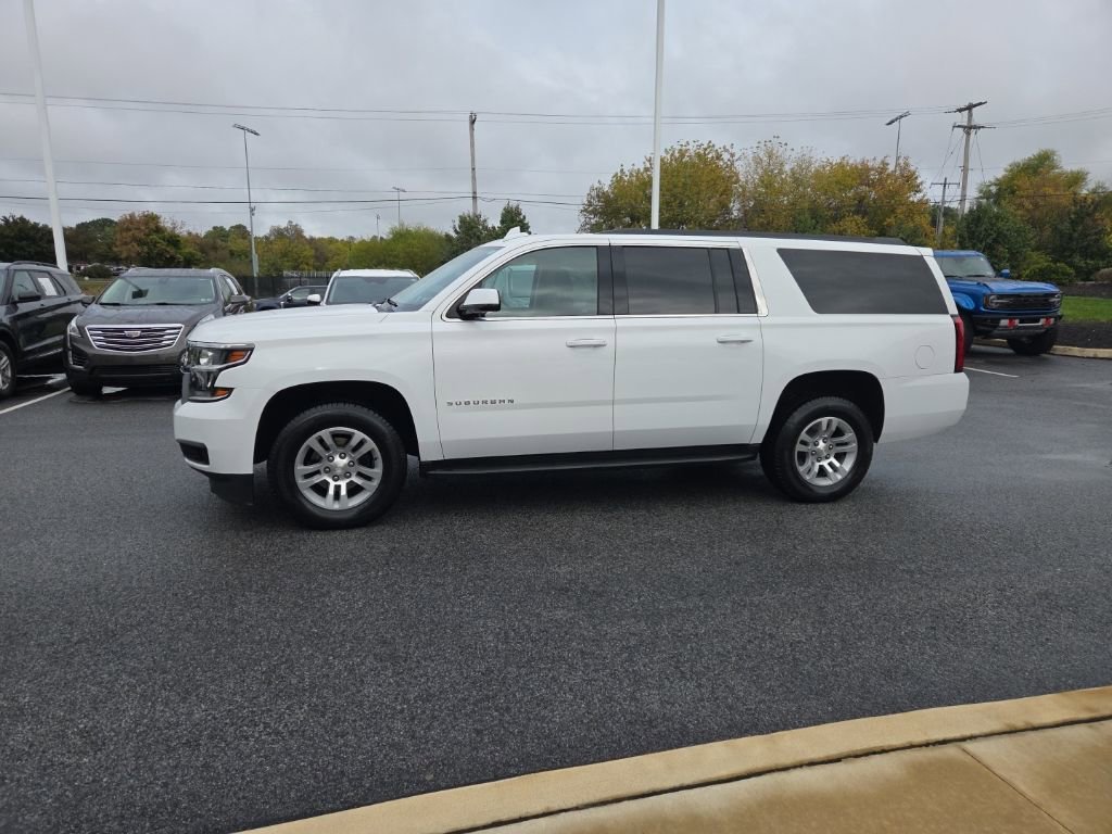 2020 Chevrolet Suburban LS photo 4