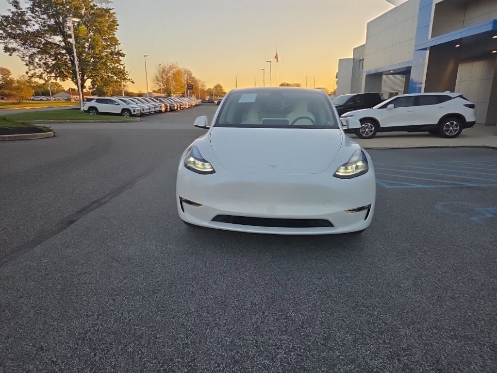 2025 Tesla Model Y Long Range photo 2