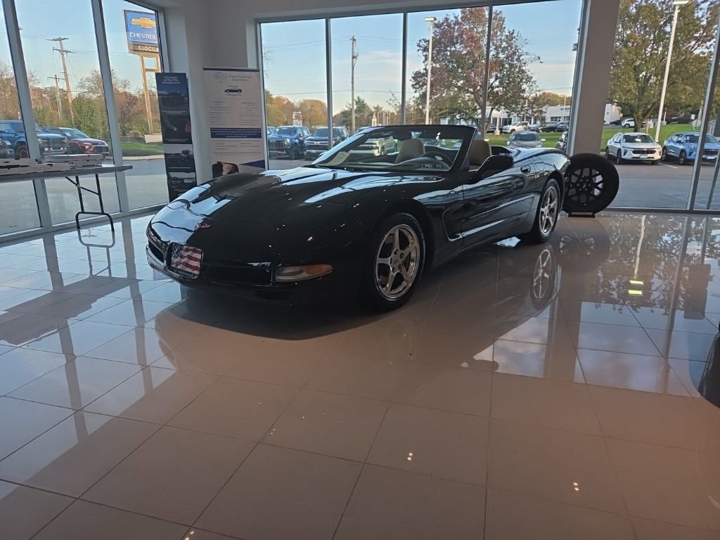 2004 Chevrolet Corvette Base photo 3