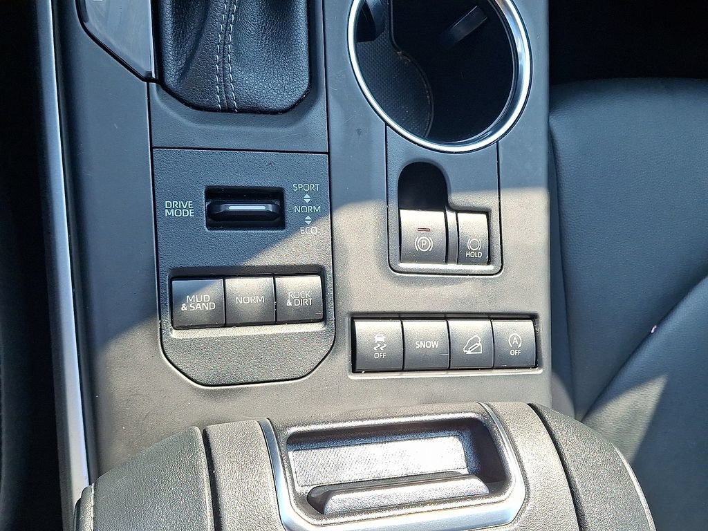 2022 Toyota Highlander XLE - Photo 26