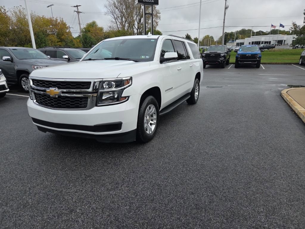 2020 Chevrolet Suburban LS photo 3
