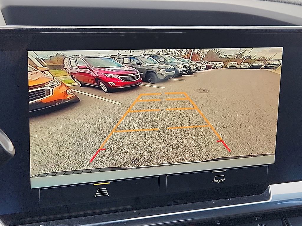 2024 Chevrolet Silverado 1500 LT photo 4