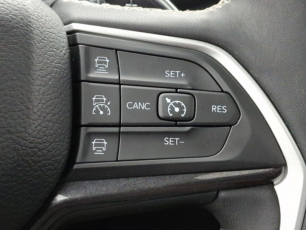 2023 Jeep Grand Cherokee Altitude - Photo 23