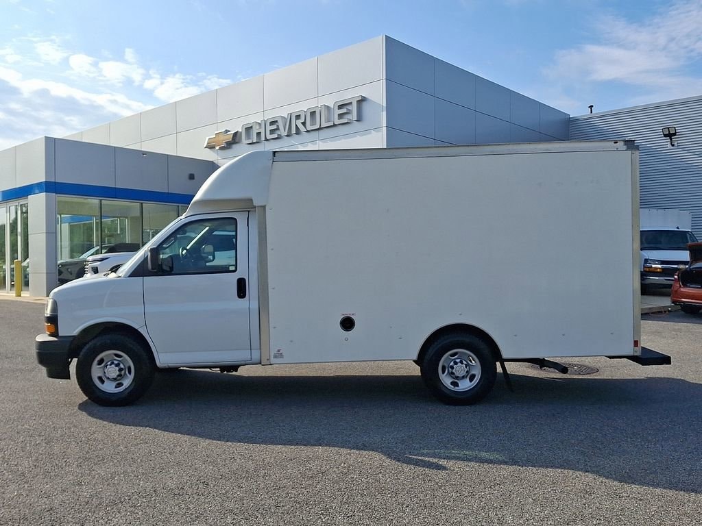 Used 2019 Chevrolet Express Cutaway 3500 VAN RWD 3500 139 Cutaway Van