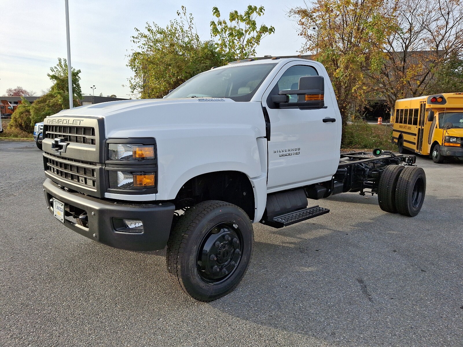 2024 Chevrolet Silverado 5500HD Work Truck photo 3