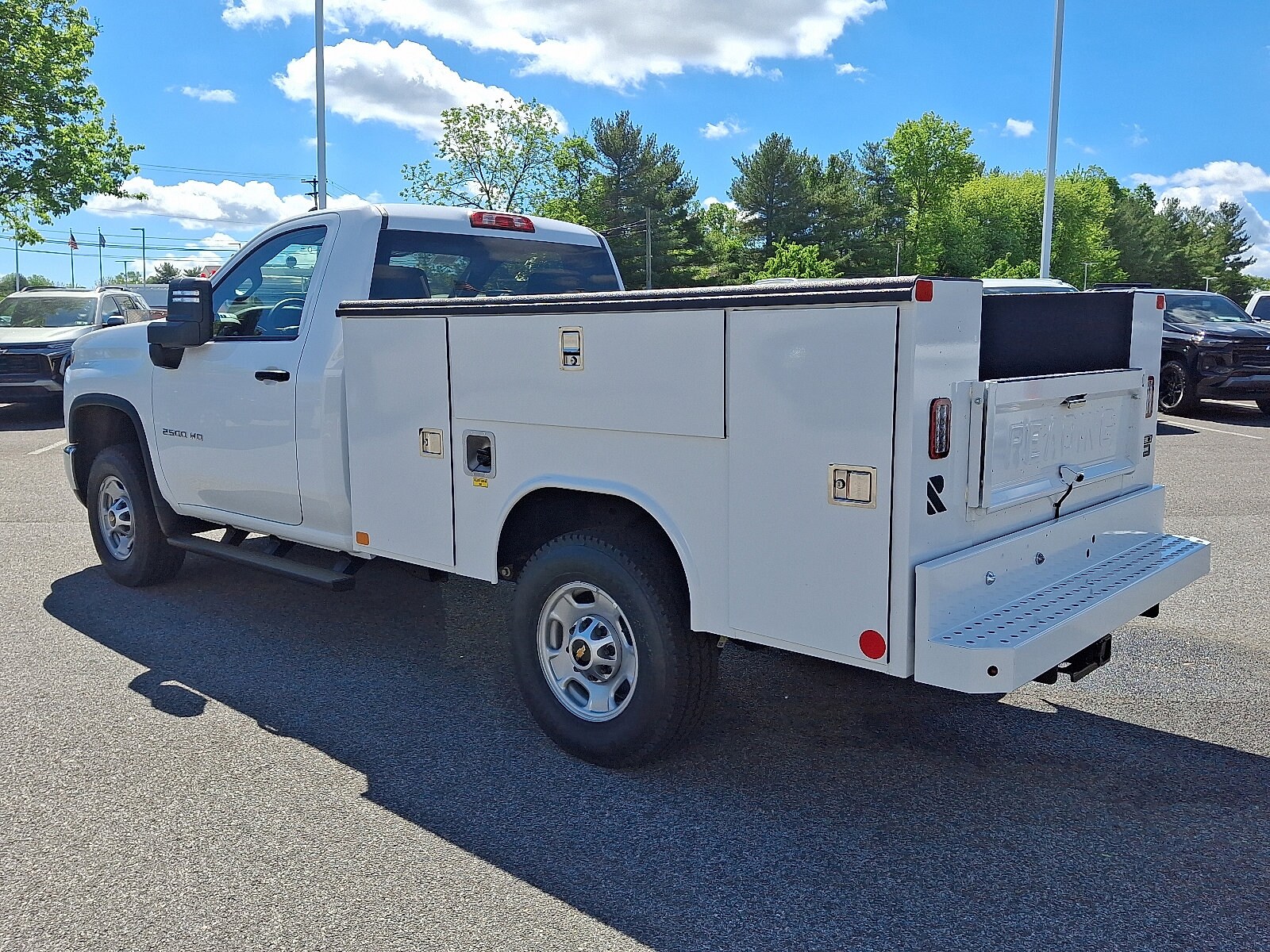 2025 Chevrolet Silverado 2500HD photo 3