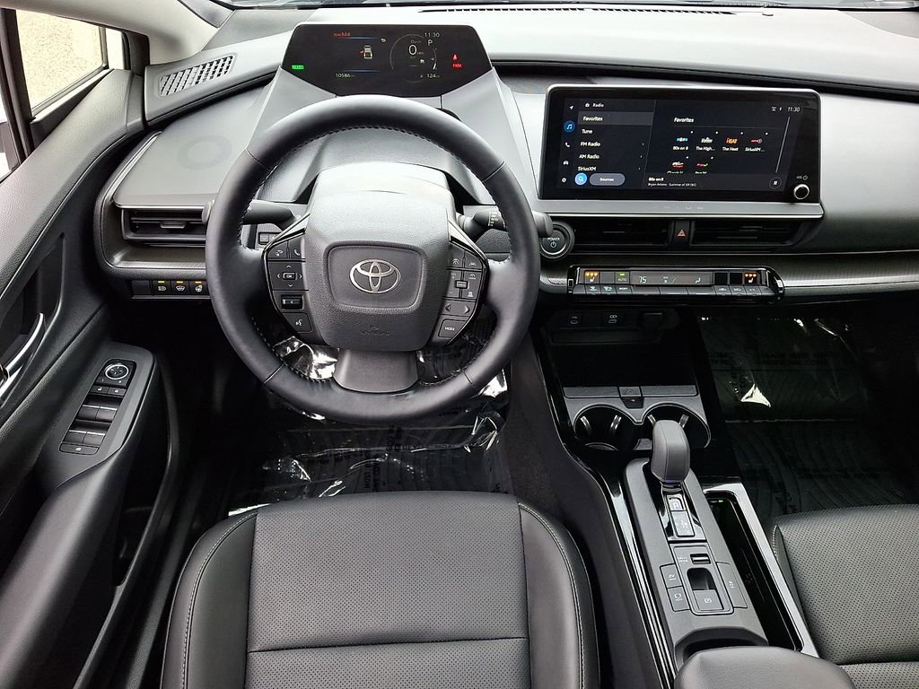 2025 Toyota Prius LE photo 2