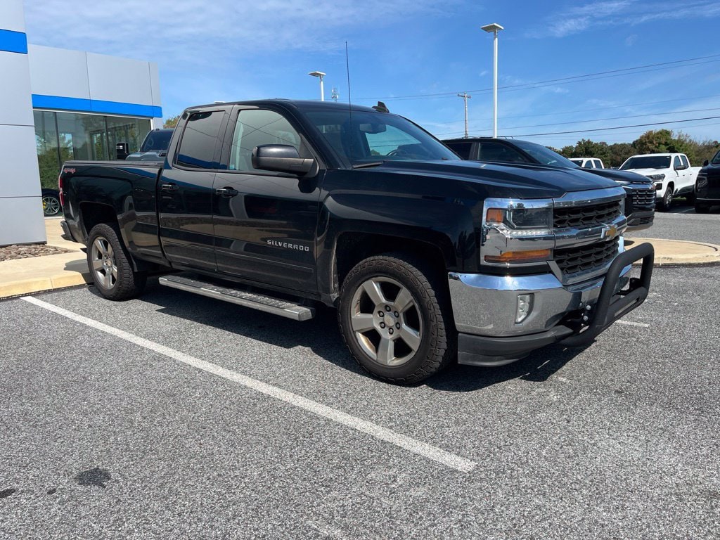 Used 2017 Chevrolet Silverado 1500 LT Truck