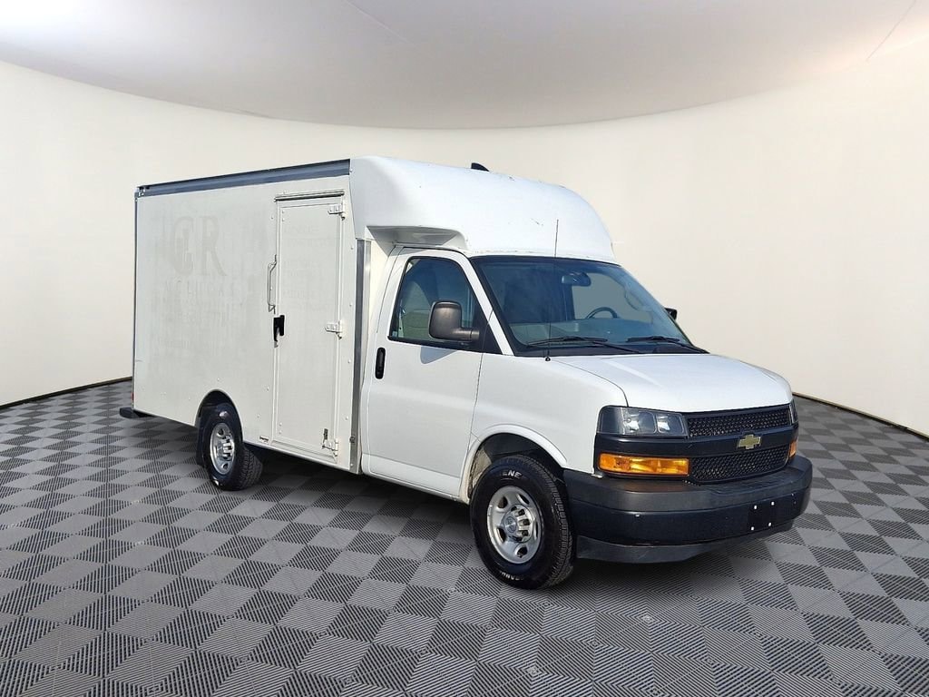 Used 2019 Chevrolet Express Cutaway 3500 VAN RWD 3500 139 Cutaway Van