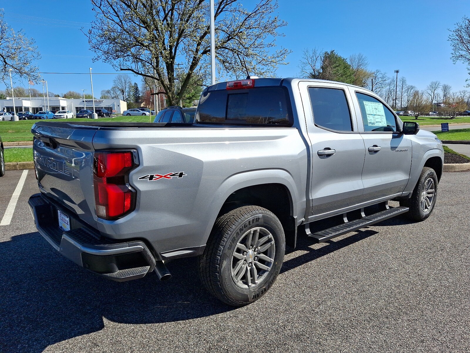 2025 Chevrolet Colorado Work Truck LT photo 4