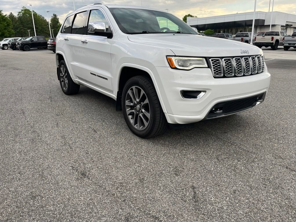 2017 Jeep Grand Cherokee Overland 4WD's photo