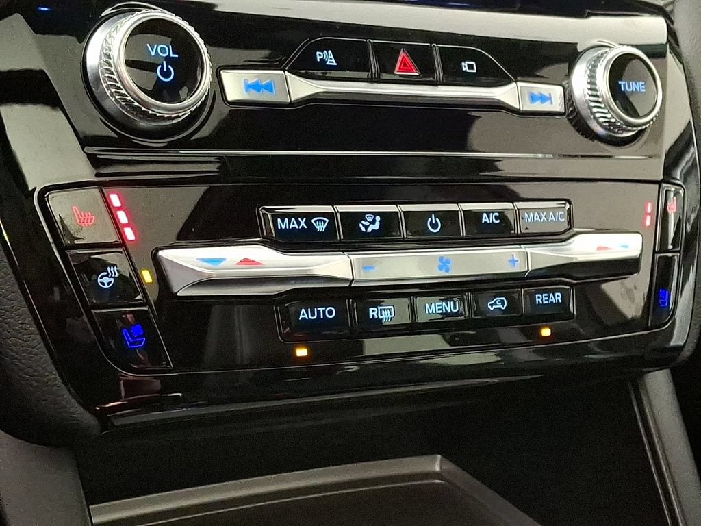 2023 Ford Explorer ST - Photo 20