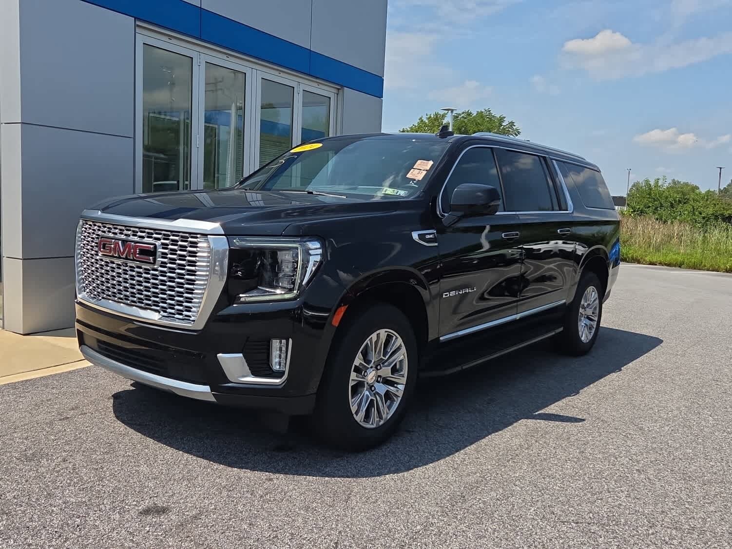 2024 Gmc Yukon XL Denali photo 2