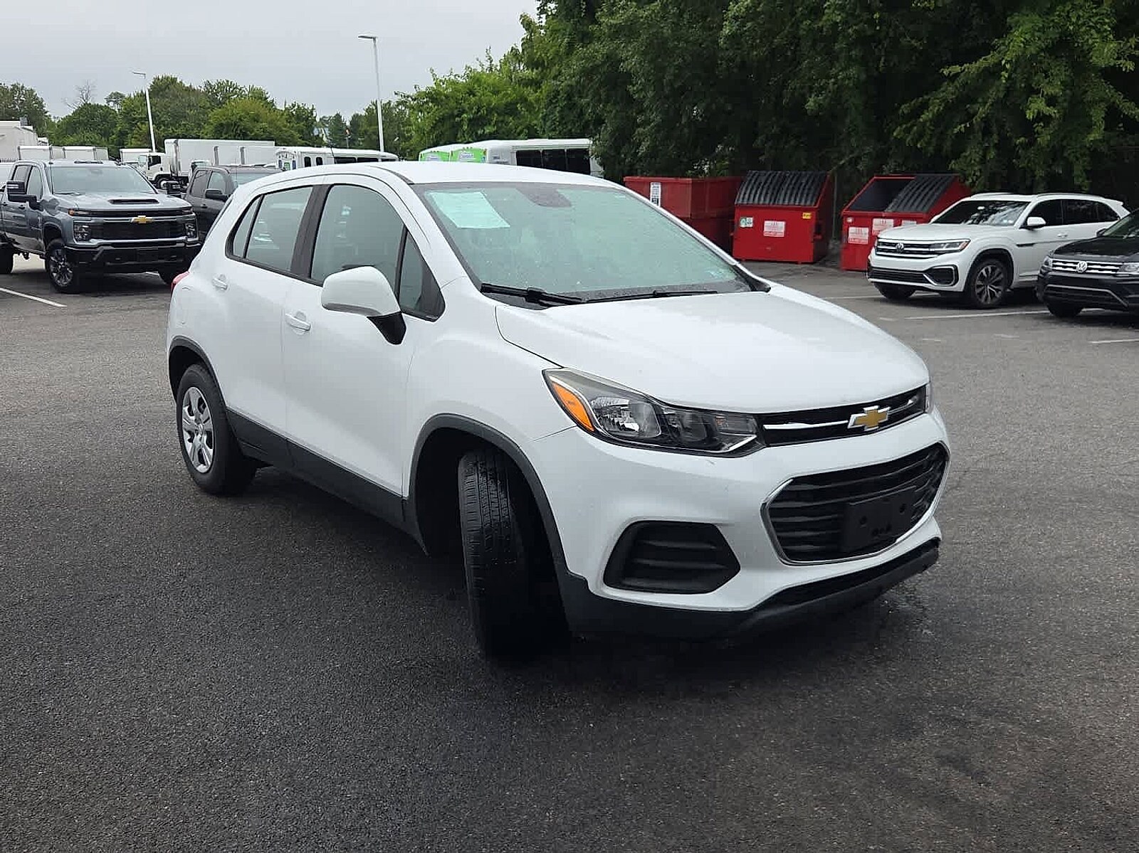 2017 Chevrolet Trax LS photo 2