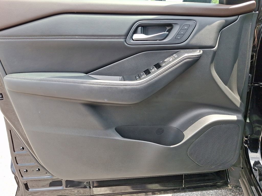 2023 Nissan Rogue SL - Photo 15