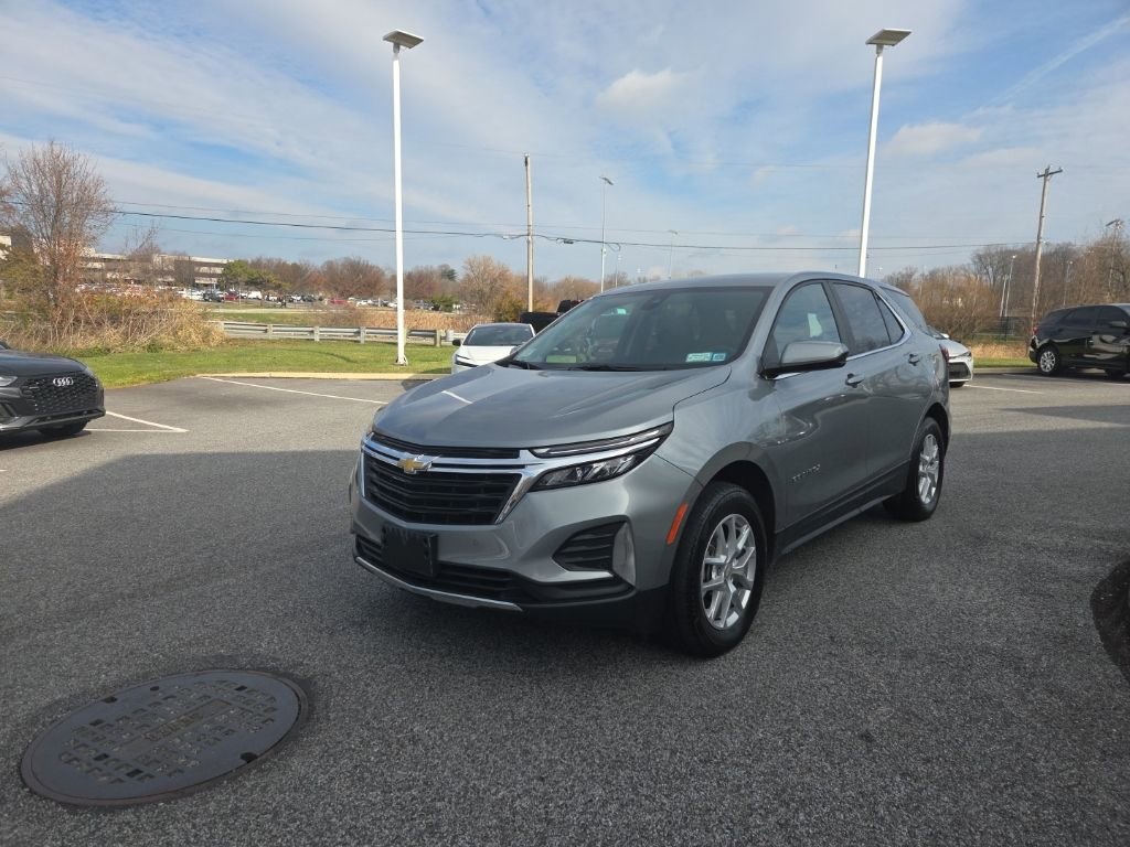 2023 Chevrolet Equinox LT photo 3