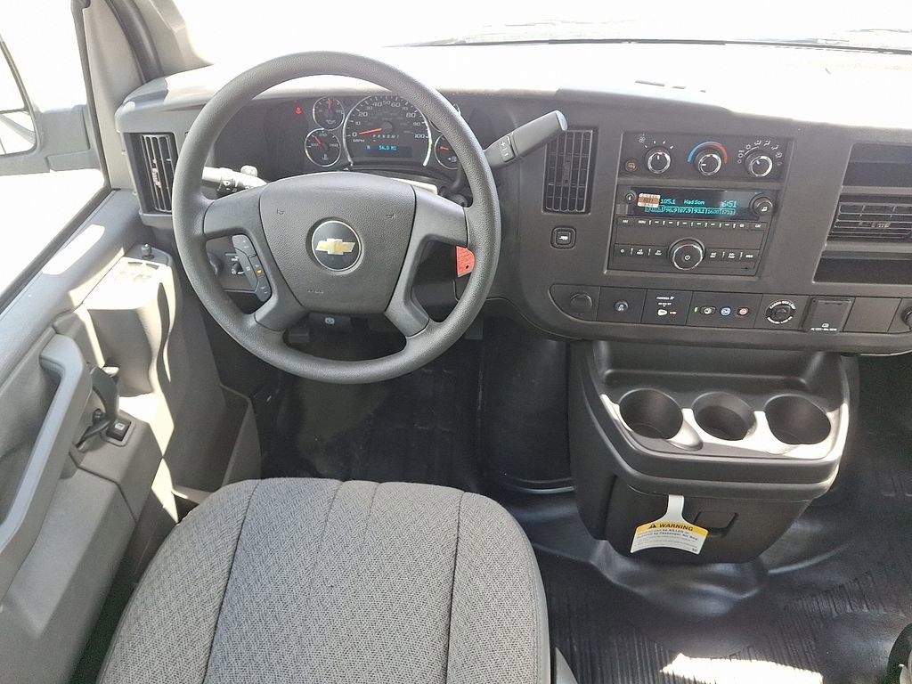 2025 Chevrolet Express 3500 Cutaway Van photo 2